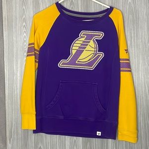 Lakers pull over sweater size S
